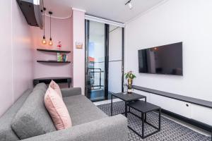 Seapoint Studio Apartment with View Of Lions Head.