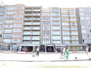 Apartment in Nieuwpoort with sea view