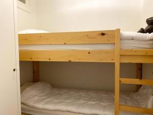 Apartment in Nieuwpoort with sea view