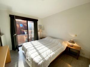 Apartment in Nieuwpoort by the Beach