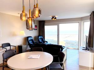 Apartment in Nieuwpoort with sea view