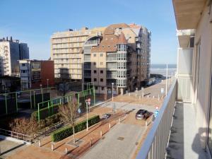 Apartment in Nieuwpoort near the Beach