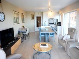 Apartment in Nieuwpoort with sea view