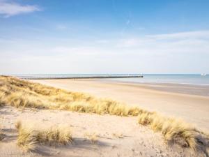 Apartment in Nieuwpoort near the Beach