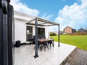 Holiday Home in Lierneux with Private Garden