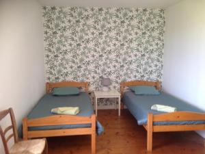 Maisons de vacances Charmante maison avec jardin, aux portes du Perche, ideale pour familles et activites de plein air - FR-1-497-124 : photos des chambres