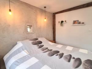 Maisons de vacances Gite Chaleureux 8 Pers. avec Animaux Admis - FR-1-496-343 : photos des chambres