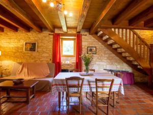 Maison isolée près de Sarlat, idéale pour la détente en famille - FR-1-616-182
