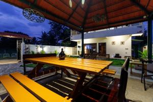Tropicana Twins Villa Jacuzzi 5BHK1hr Airport