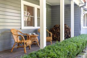 Brae View House - By Latitude South Coast