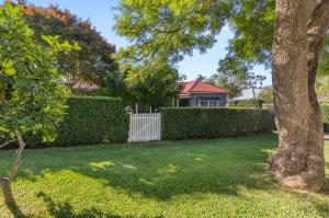 Brae View House - By Latitude South Coast