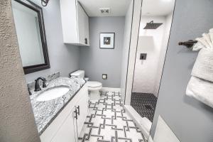 IC 316 Riverfront Bliss