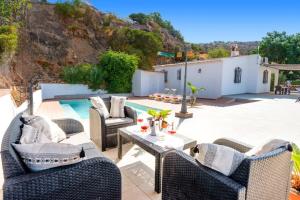 Villa Benama by Villa Plus