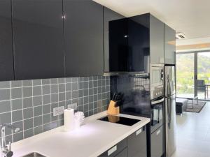 Private apartment at Twin Sands by Lofty