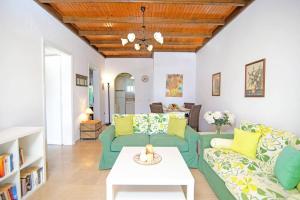 Villa Maistro Cottage by Villa Plus