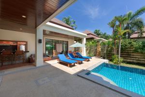 Traditional Thai 2BR villa in Baan Bua Estate