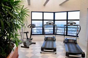 Flat confortável próximo ao metrô com recepção 24h