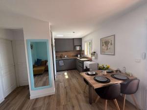 Les Issambres T2 rénové avec piscine et parking - FR-1-226-561