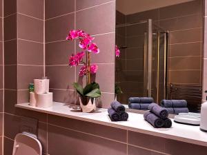 Chic, Central Haven, Games, Balcony Zen, 2BR