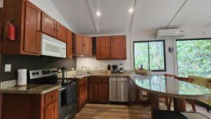 Casa Macaw Jungle Cabin w Private Pool AC