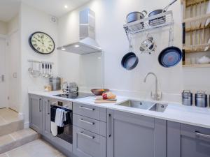 1 bed property in Tetbury 79151