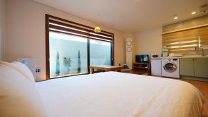 Stay33 Pet friendly house near Hwangridangil