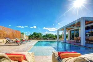 Villa Peonia by Villa Plus