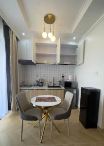 Pamoja Stays - Modern Studio Near AirPort & SGR