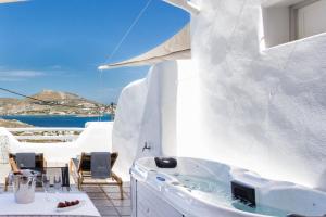 Yades Suites - Apartments & Spa Paros Greece