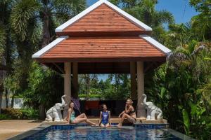 VILLA TOBA Pool Baan Bua Estate Naiharn beach