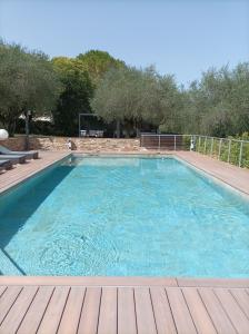 Villas - 30 pour cent semaine du 19 juillet Villa 12 p entre Nice et Cannes piscine clim : photos des chambres