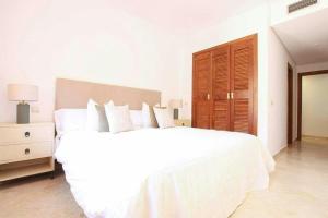 4-Bedroom Apartment - Alicate Beach