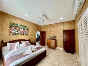 Tiga Naga Villa