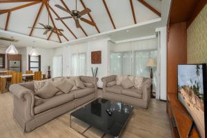 Villa Bond 3BR Private Pool Near Naiharn Beach