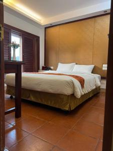 EMPRESS HOTEL IN D1 - The cozzy place