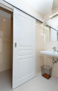 Cute cozy home on Charles Square