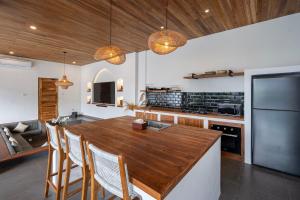 Charming Minimalist 2-Bedroom Villa with Private Pool