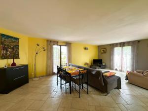 Maisons de vacances Villa pour 8 avec clim et parking proche de la mer : photos des chambres