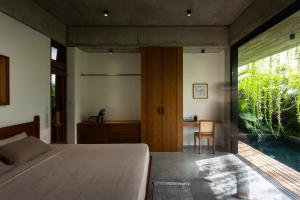 Private 4 bedrooom Nongnia Beach Villas