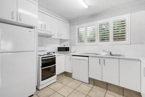 Riverview Two Apartments