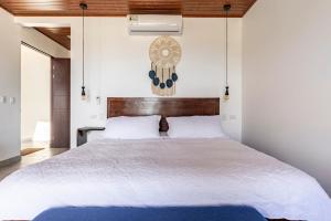 Casa Coroico Infinity Pool BBQ Sunset Views