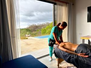 Casa Coroico Infinity Pool BBQ Sunset Views