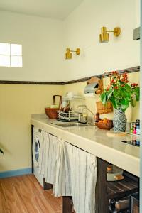 Cozy Villa Walkable to MAYA and Nimman Area