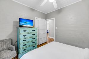 Park Circles Gem Near Downtown And Beaches