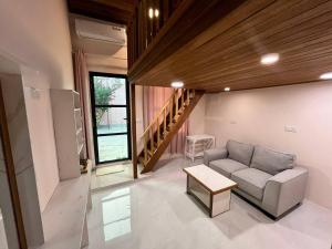 Home In Dhigurah