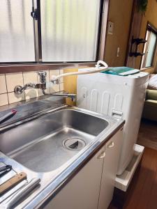 Cozy private apartment between Osaka and Kyoto