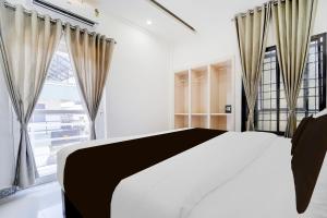 Super Townhouse Deshabhimani Road Kaloor Kochi