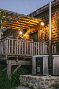 Fermes La ferme du pont de Maumy, cabane au bord de l'etang et bain nordique : photos des chambres
