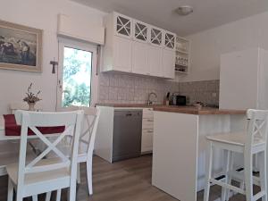 Forest Queen - Village holiday home