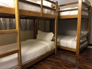 new ihouse hotel hostel